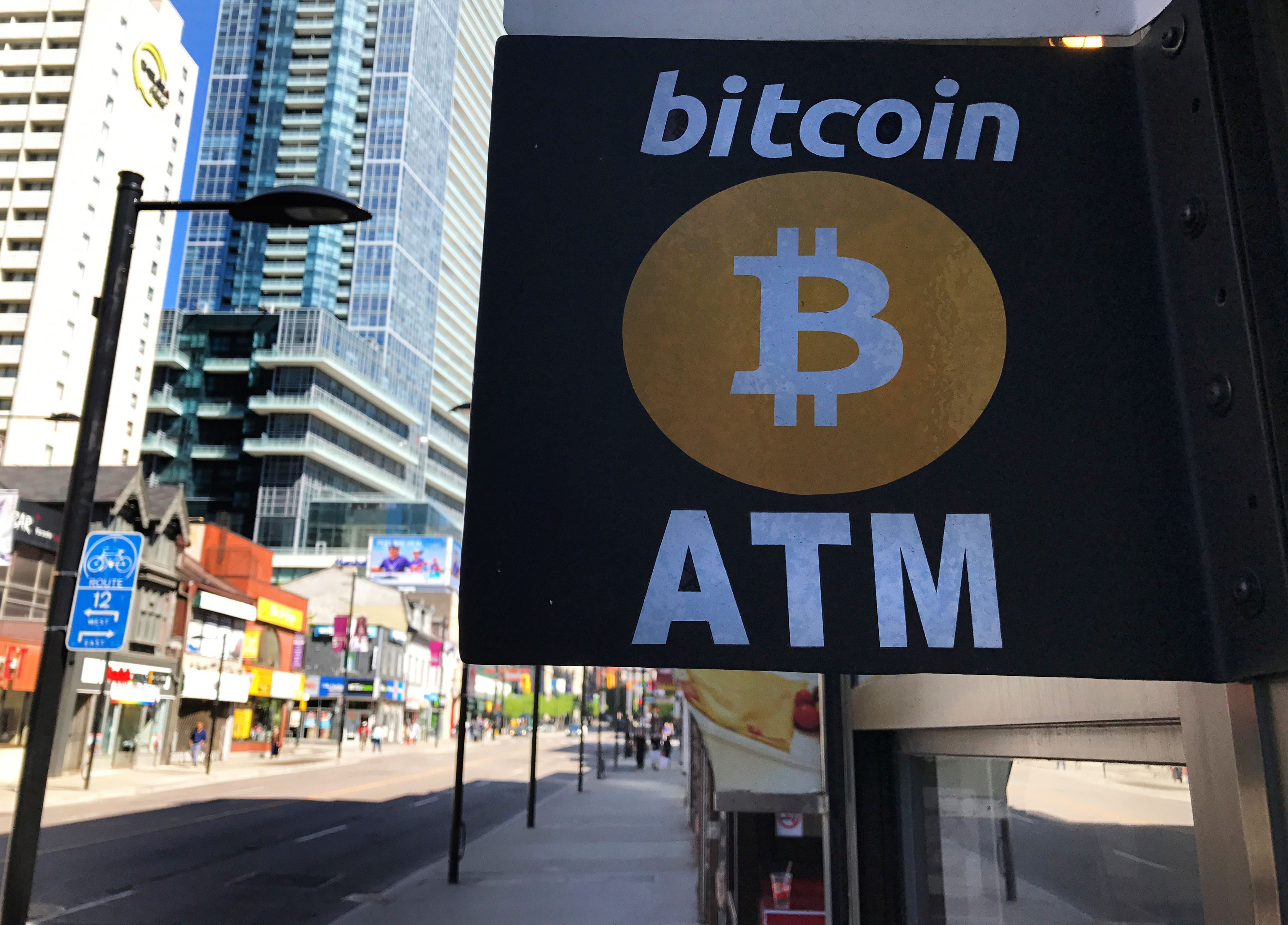 Cryptocurrency investors find reasons for a rebound despite prolonged price  slump - The Globe and Mail